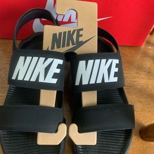 Nike Tanjun Sandals